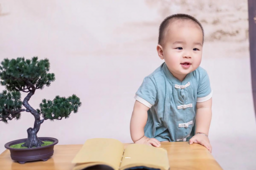 借卵生子咨询怀孕感觉胸口堵着难受
